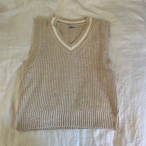 Tan and cream vest, size S. Knit.